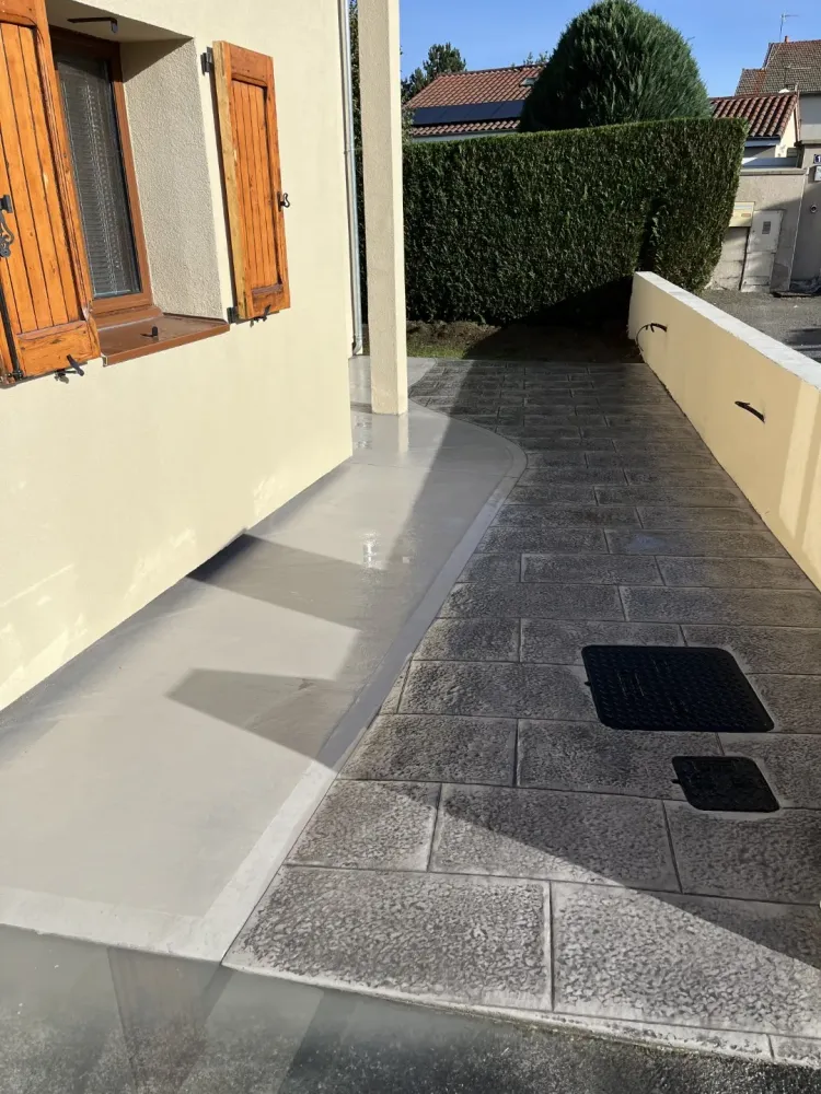 Réalisation de béton imprimé près de Coucouron